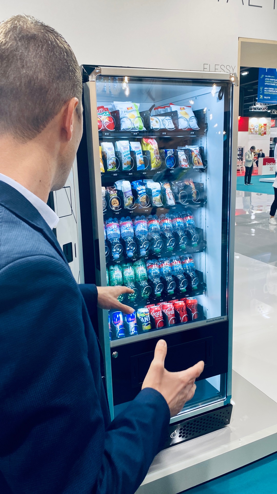 Flavura Kaffee Vending Automaten Auf Der Venditalia 2022 In Italien Flavura Automaten